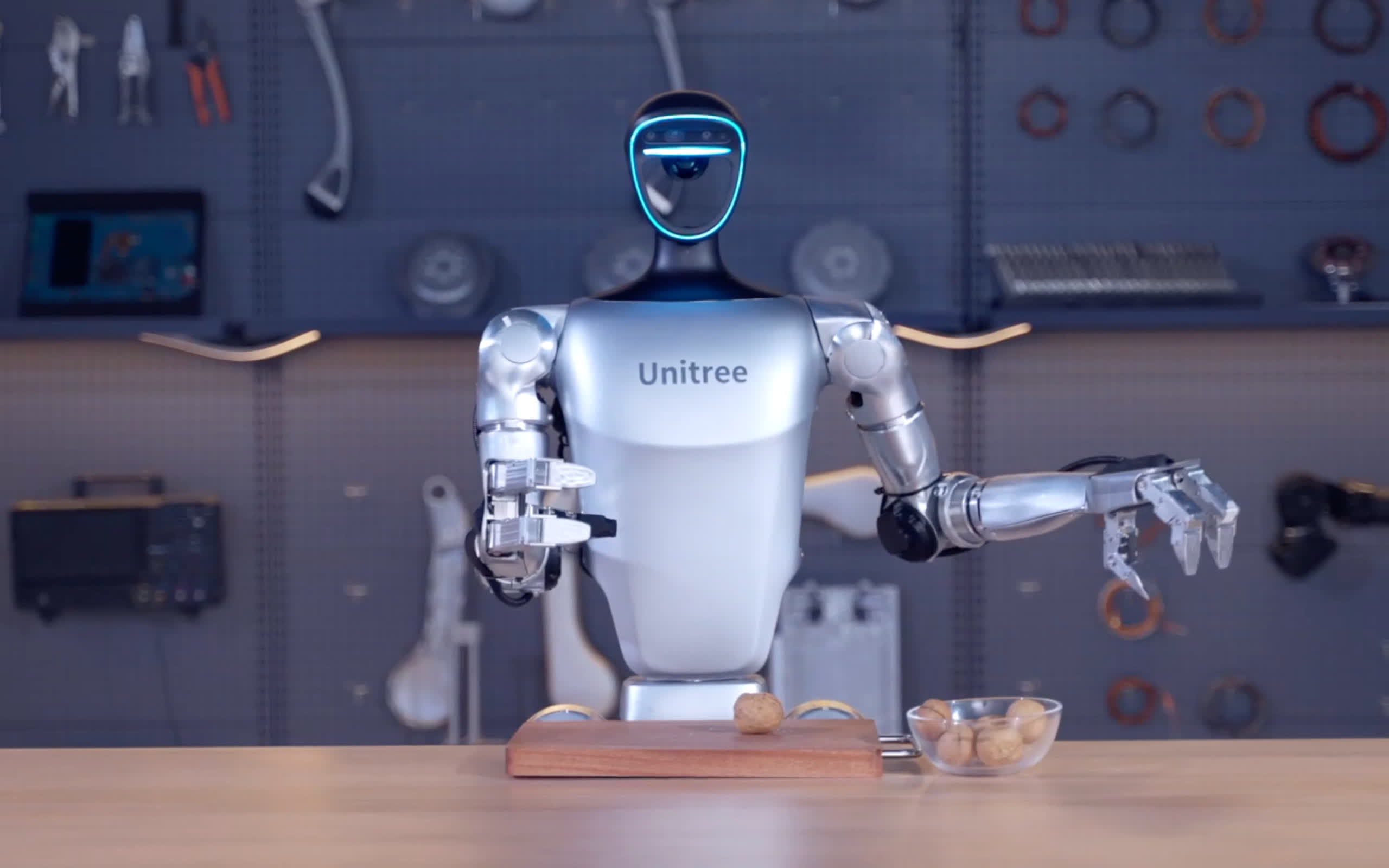 Unitree's $16,000 G1 could become the first mainstream humanoid robot