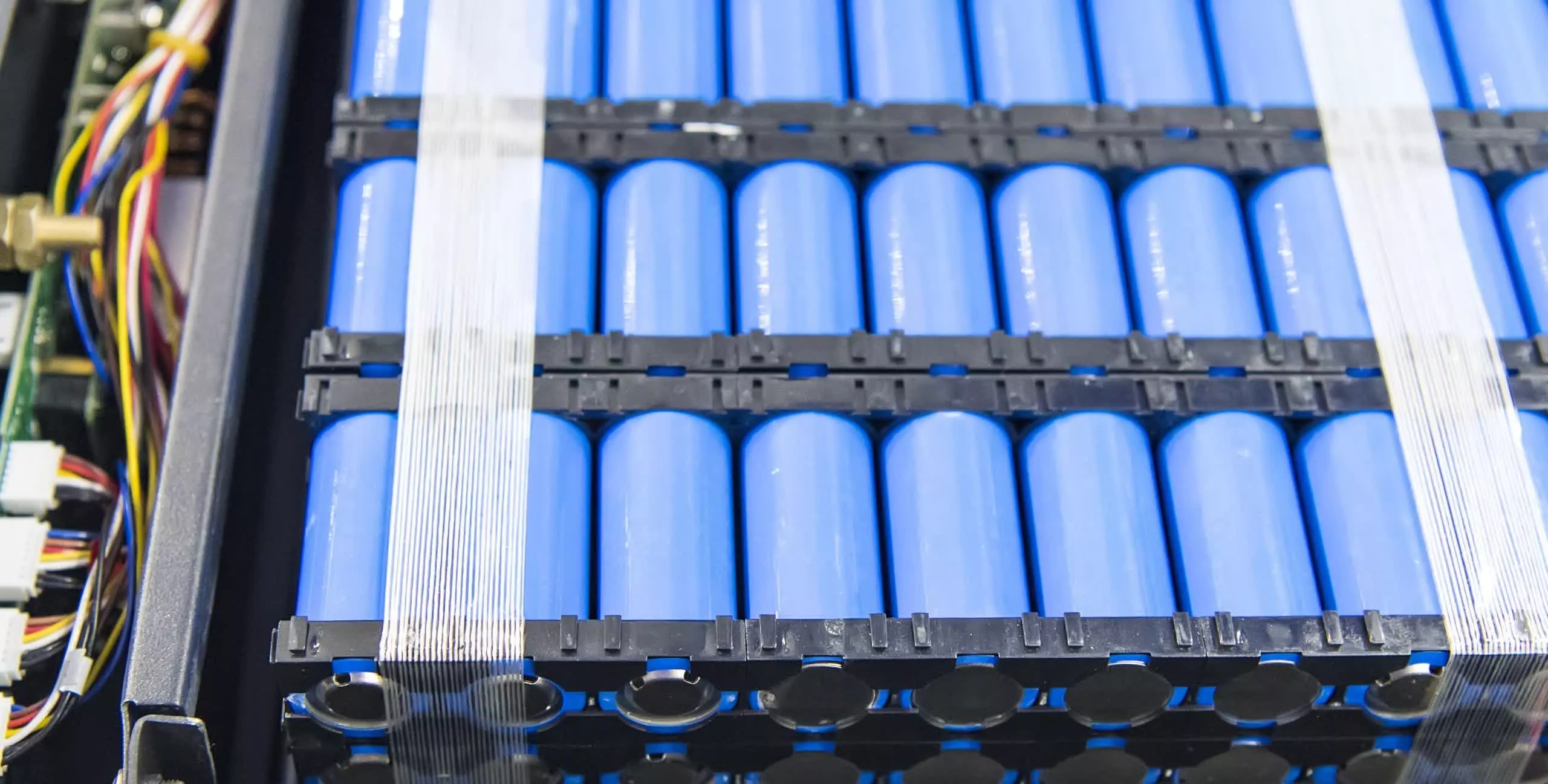 Breakthrough 820 Wh/kg battery ditches nickel and cobalt for manganese